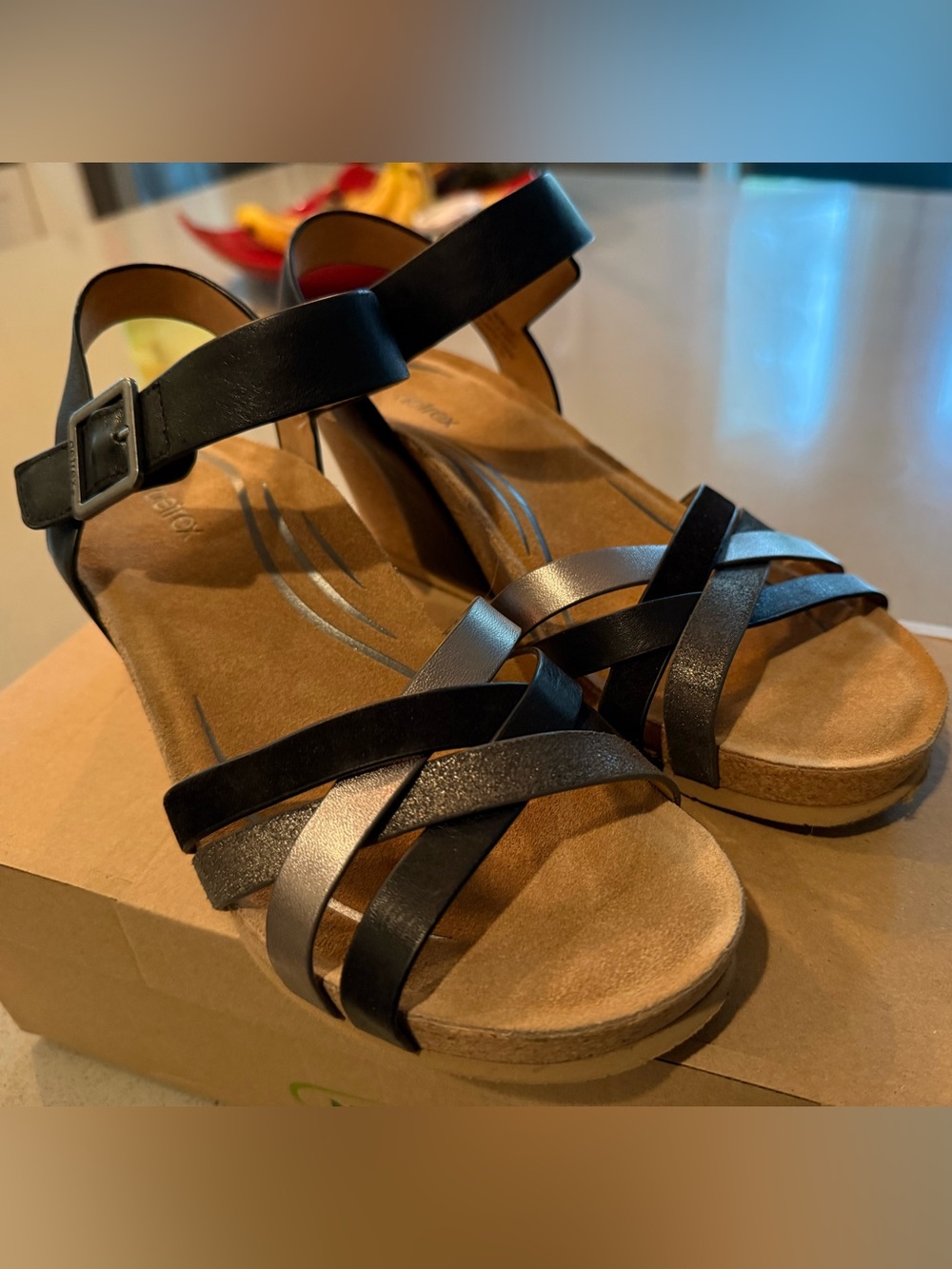Aetrex Black Strappy Comfort Wedge Sandals 37 - worn once!